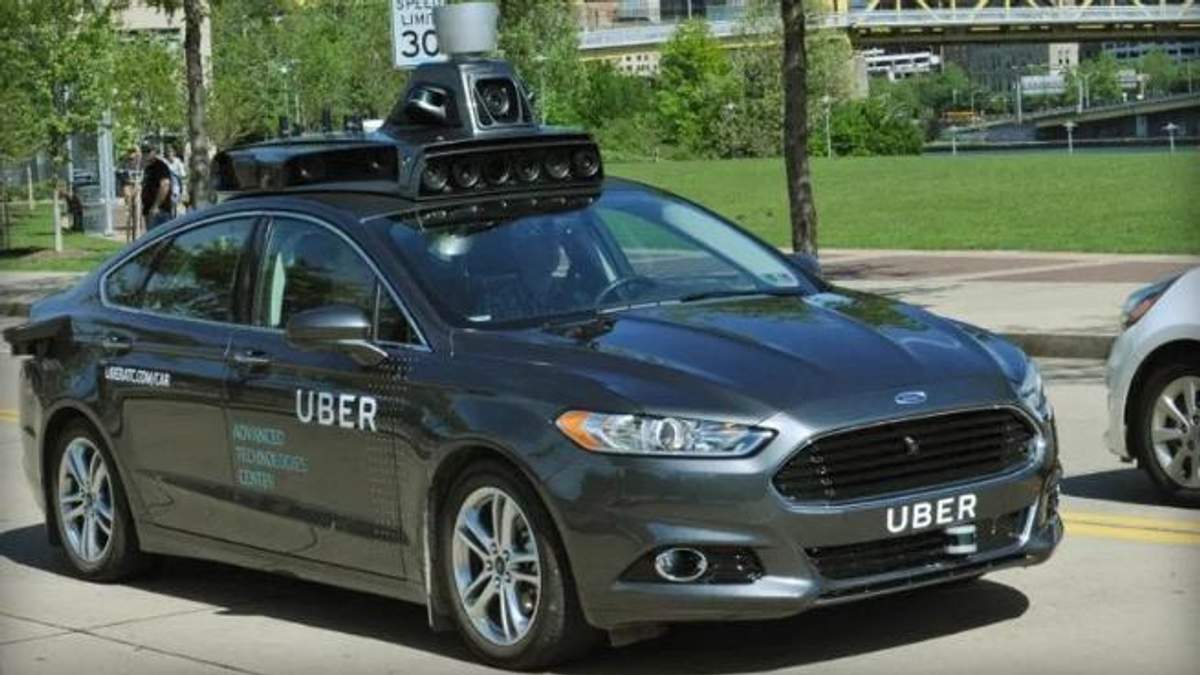Безпілотне авто Uber на смерть збило жінку у США Безпілотне авто Uber на смерть збило жінку у США