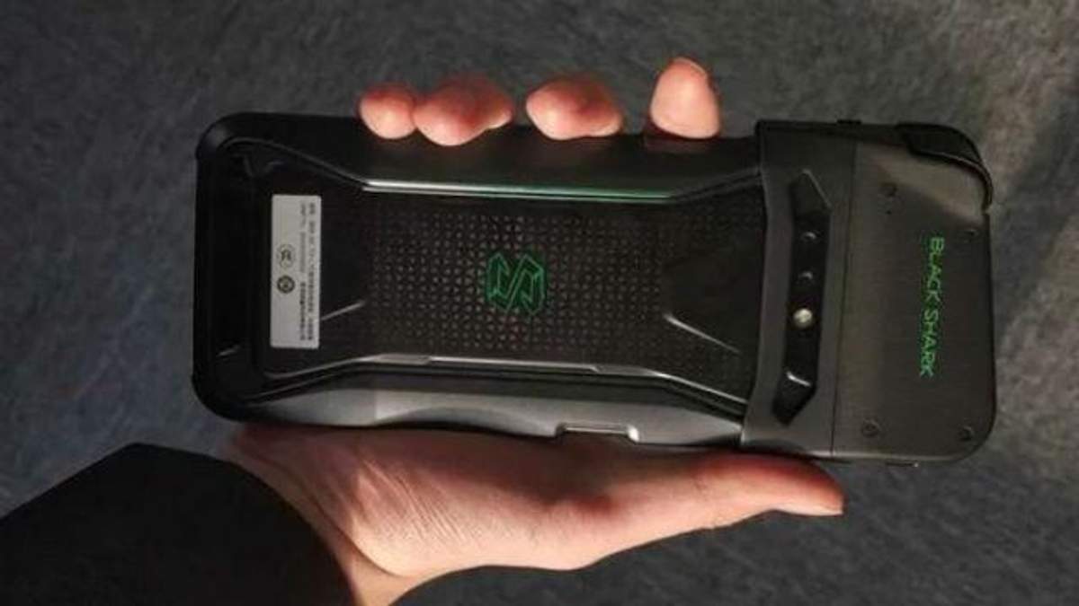 Ігровий смартфон Xiaomi Black Shark Ігровий смартфон Xiaomi Black Shark
