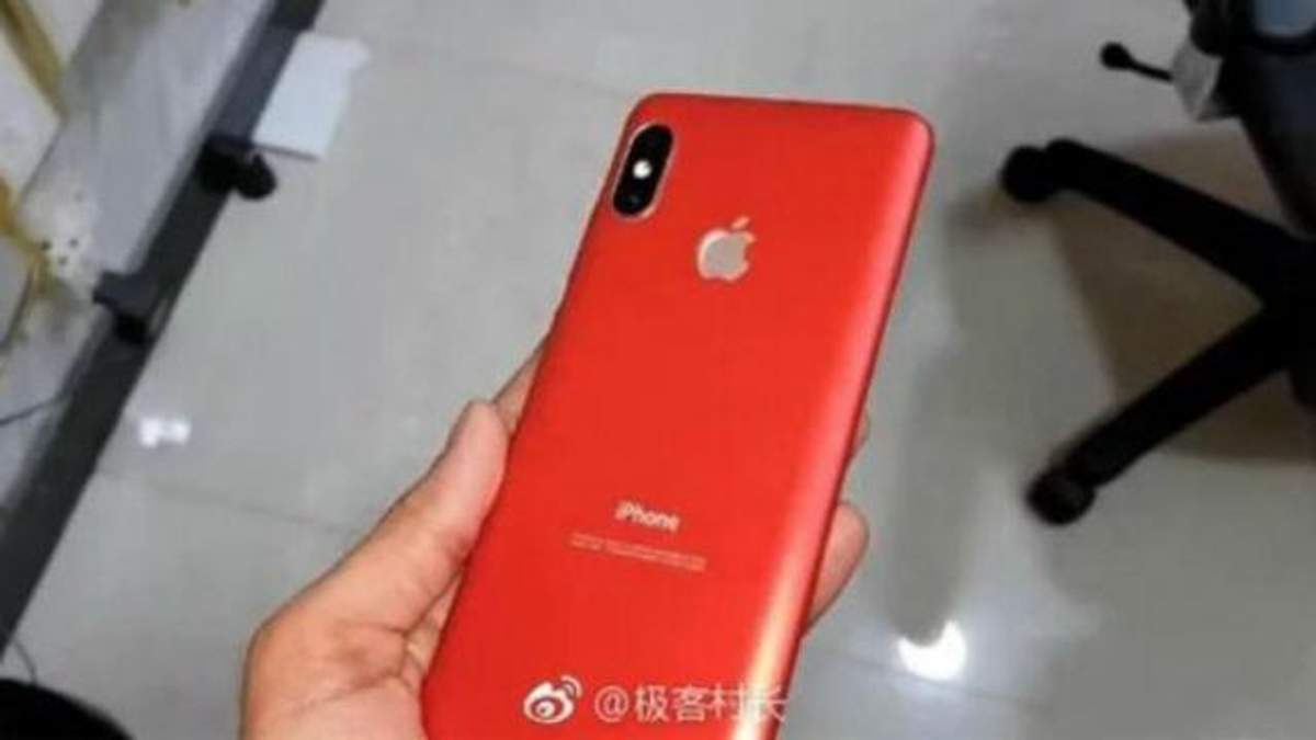 Внешне смартфон действительно напоминает iPhone10 red Внешне смартфон действительно напоминает iPhone10 red