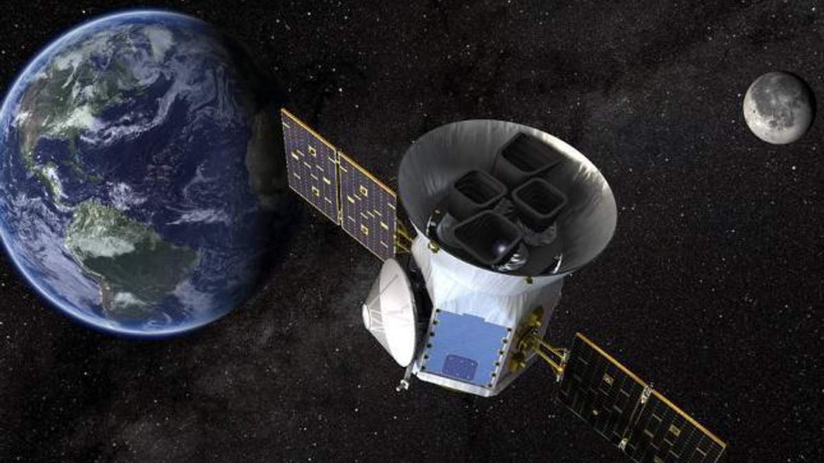 SpaceX вивів на орбіту супутник TESS для пошуку позаземного життя SpaceX вивів на орбіту супутник TESS для пошуку позаземного життя
