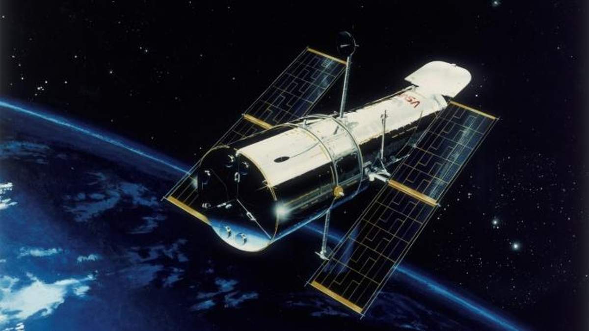 NASA опубликовало потрясающее сравнение снимков, сделанных телескопом "Хаббл" NASA опубликовало потрясающее сравнение снимков, сделанных телескопом "Хаббл"