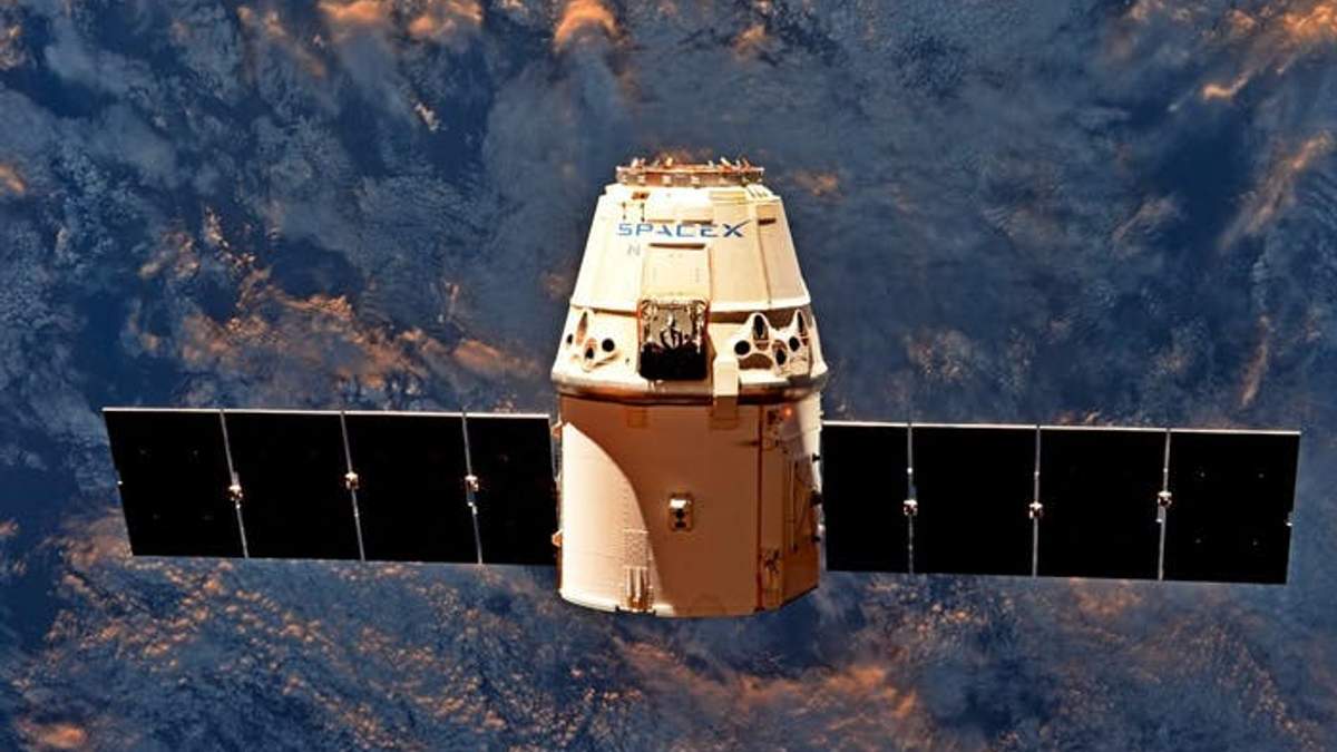 Космическая капсула SpaceX Космическая капсула SpaceX