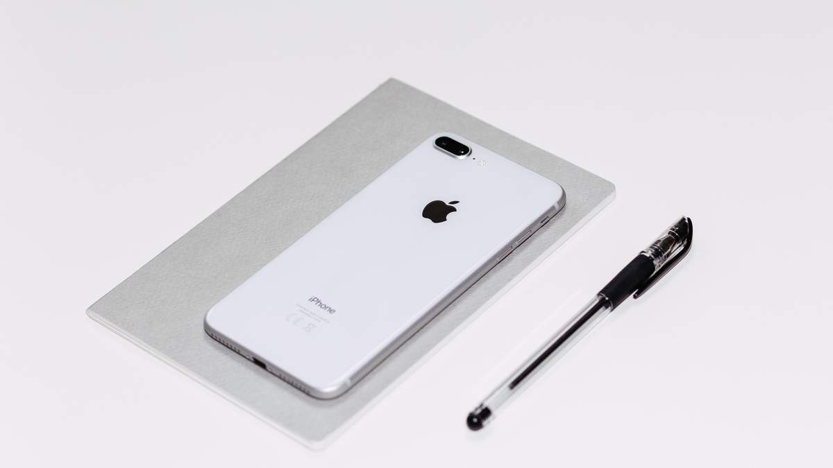 Аналітики оголосили назви нових смартфонів Apple Аналітики оголосили назви нових смартфонів Apple