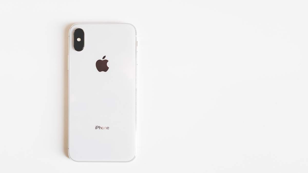 В мережі з'явилися нові подробиці щодо нових iPhone 2018 року В мережі з'явилися нові подробиці щодо нових iPhone 2018 року