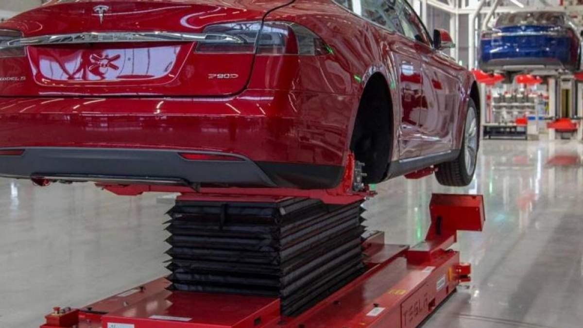 Скорочення працівників Tesla Скорочення працівників Tesla