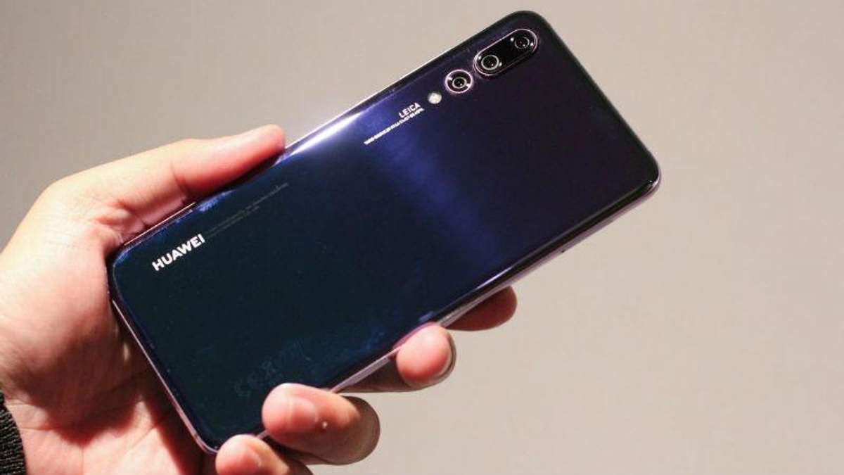 Смартфон Huawei P20 Смартфон Huawei P20