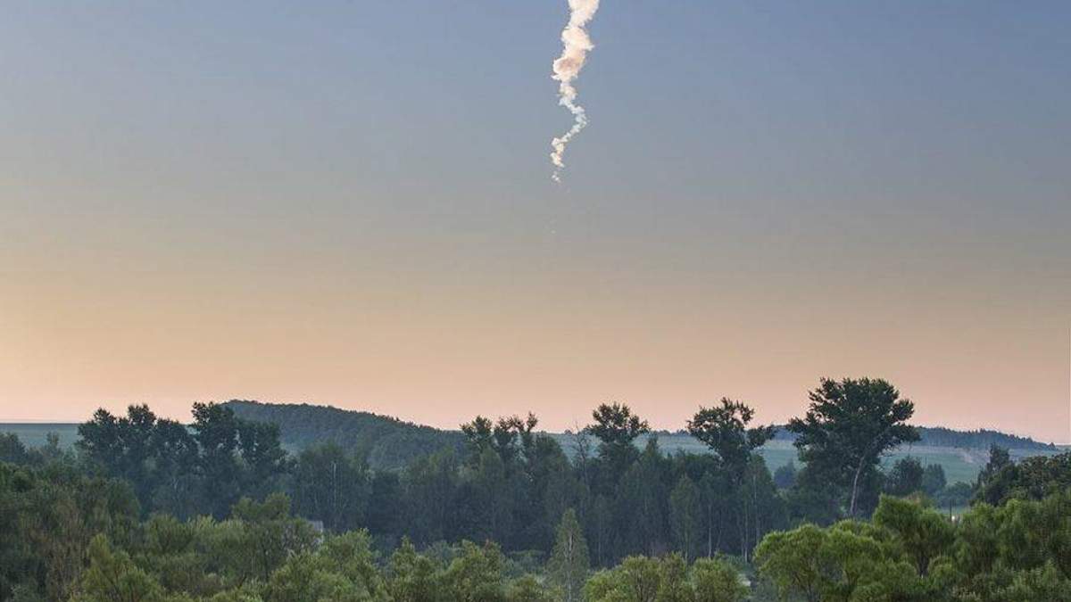 Жителі одразу декількох російських областей мали змогу спостерігати в небі унікальне явище Жителі одразу декількох російських областей мали змогу спостерігати в небі унікальне явище