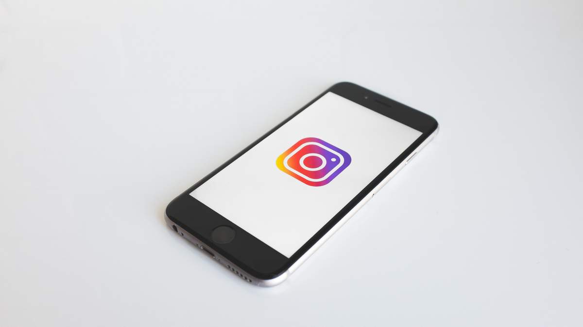 Instagram оценили в 100 миллиардов долларов Instagram оценили в 100 миллиардов долларов