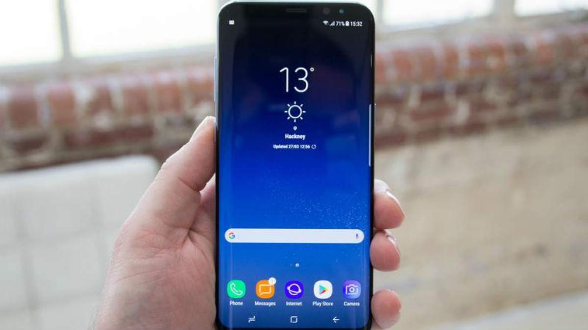 Samsung Galaxy S8 рекордно подешевшав Samsung Galaxy S8 рекордно подешевшав