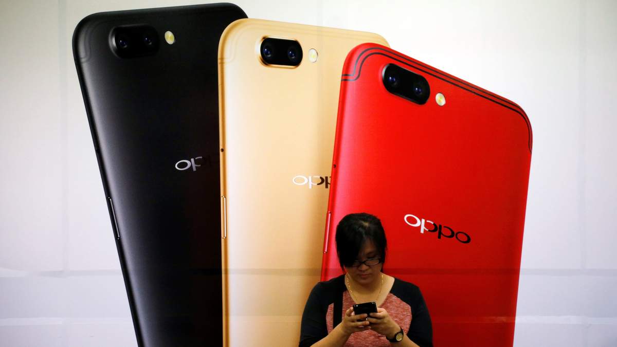 Смартфон Oppo R17 отримає незвичний дизайн Смартфон Oppo R17 отримає незвичний дизайн