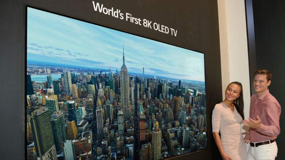 LG показала первый OLED-телевизор с разрешением 8K LG показала первый OLED-телевизор с разрешением 8K
