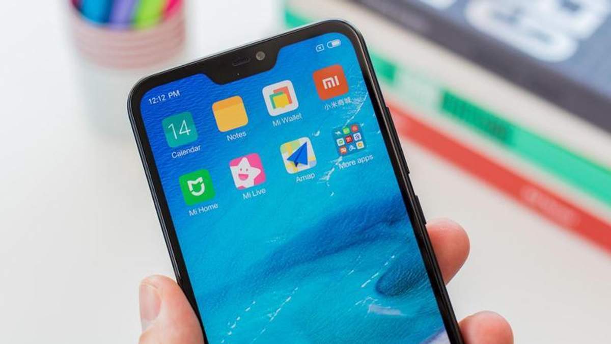 Xiaomi завищувала результати камери Mi 8 Xiaomi завищувала результати камери Mi 8