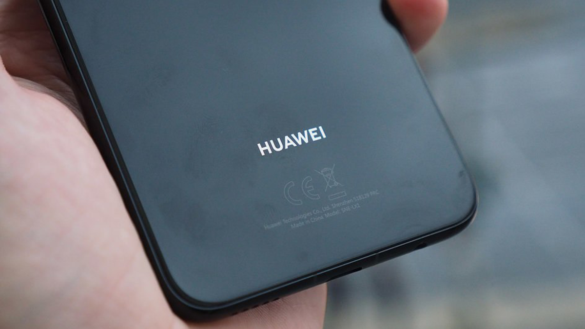 Распаковку смартфона Huawei Mate 20 Pro опубликовали до анонса: видео Распаковку смартфона Huawei Mate 20 Pro опубликовали до анонса: видео