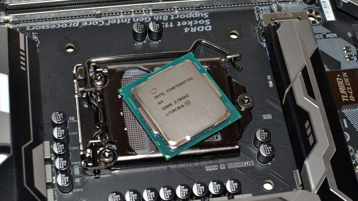 Intel выпустит 8-ядерный процессор для ноутбуков семейства Coffee Lake-H Intel выпустит 8-ядерный процессор для ноутбуков семейства Coffee Lake-H