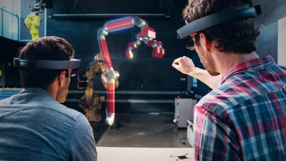 Samsung представила оновлену гарнітуру віртуальної реальності HMD Odyssey+ Samsung представила оновлену гарнітуру віртуальної реальності HMD Odyssey+