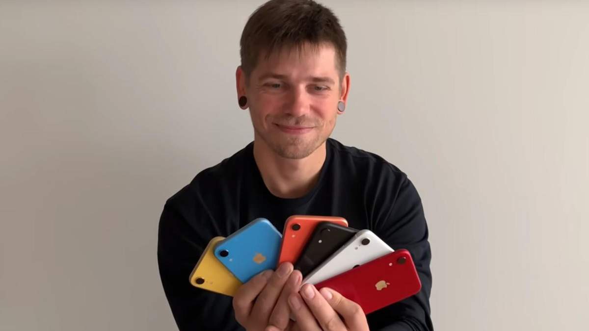 iPhone Xr: видеораспаковка iPhone Xr: видеораспаковка