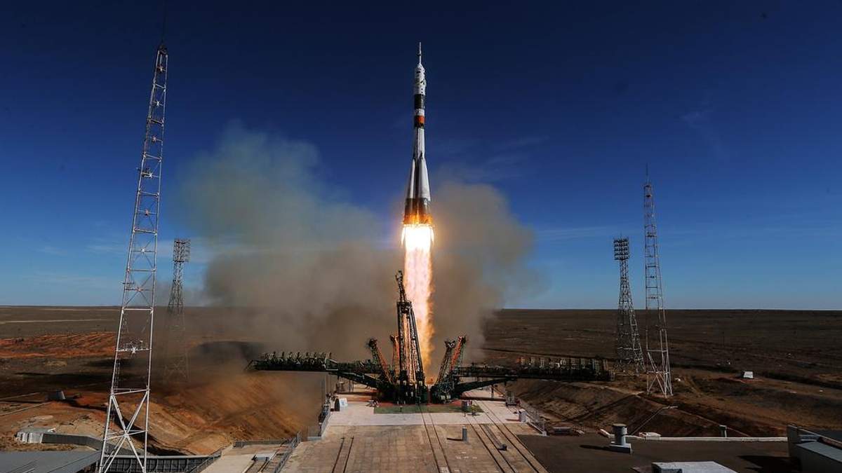 Запуск ракеты-носителя "Союз-ФГ" Запуск ракеты-носителя "Союз-ФГ"