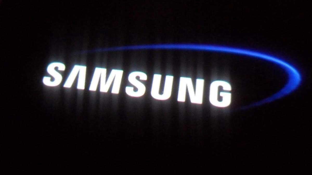 Рендеры смартфона Samsung Galaxy S10. Рендеры смартфона Samsung Galaxy S10.