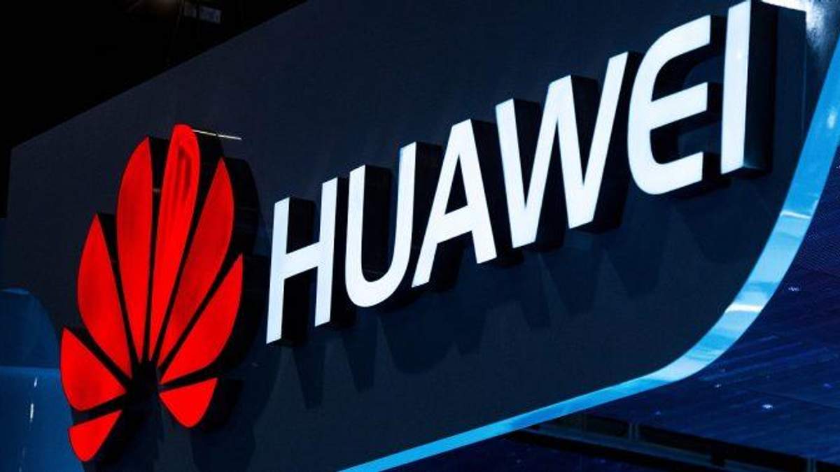 Huawei может представить гибкий смартфон в феврале Huawei может представить гибкий смартфон в феврале
