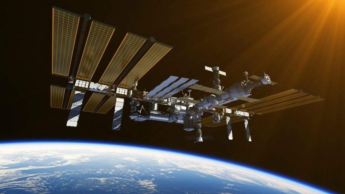 На МКС знайшли бактерії, стійкі до антибіотиків На МКС знайшли бактерії, стійкі до антибіотиків