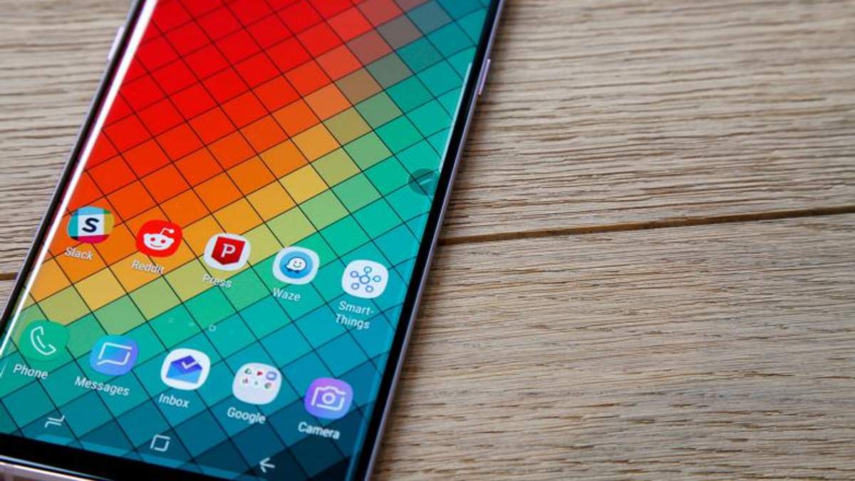 Смартфон Samsung Galaxy S10 Plus поразил производительностью Смартфон Samsung Galaxy S10 Plus поразил производительностью
