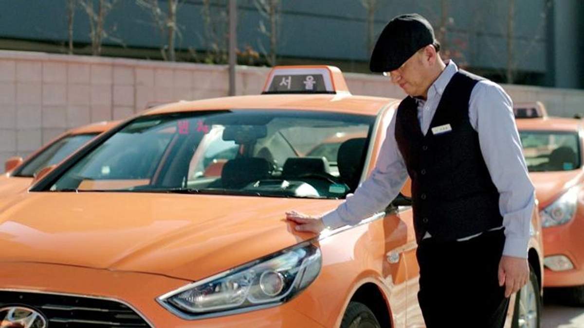 Hyundai представила унікальну систему для водіїв із порушеннями слуху Hyundai представила унікальну систему для водіїв із порушеннями слуху