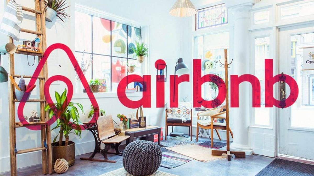 Орендарів Airbnb звинувачують у шпигуванні за пожильцями Орендарів Airbnb звинувачують у шпигуванні за пожильцями