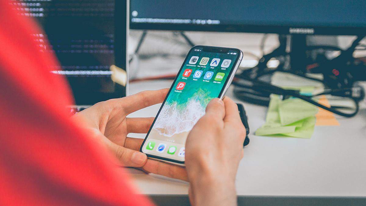 Apple заборонила розробникам збирати дані користувачів iPhone Apple заборонила розробникам збирати дані користувачів iPhone