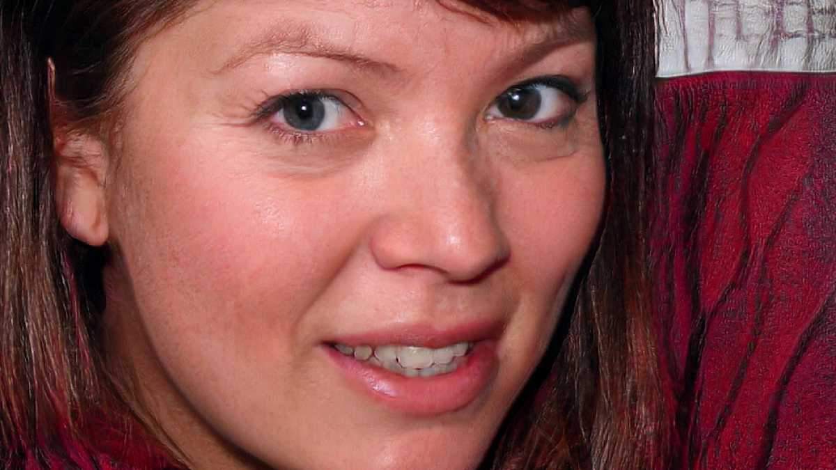 От живых их трудно отличить От живых их трудно отличить
