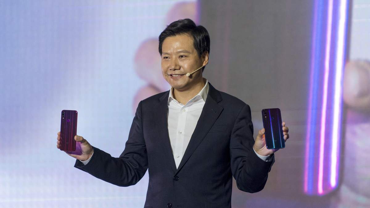 Лей Цзюнь на презентации Xiaomi Redmi Note 7 Лей Цзюнь на презентации Xiaomi Redmi Note 7