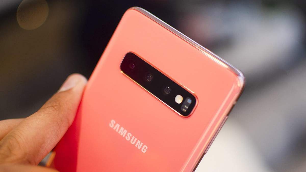 Samsung Galaxy S10e: ціна і дата старту продажів в Україні Samsung Galaxy S10e: ціна і дата старту продажів в Україні