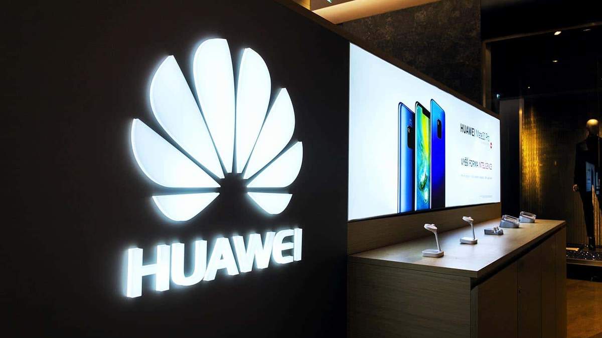 Huawei говорит, что производство смартфонов не сокращала Huawei говорит, что производство смартфонов не сокращала