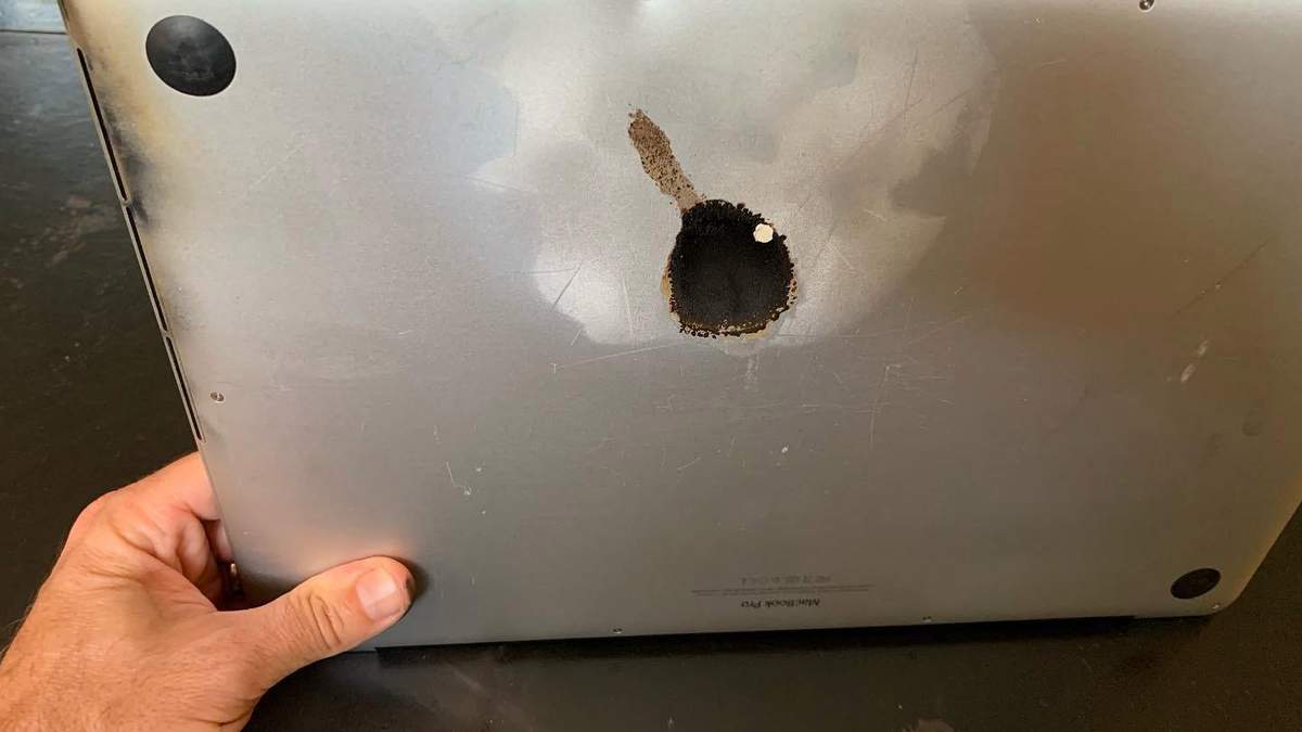 MacBook Pro взорвался MacBook Pro взорвался
