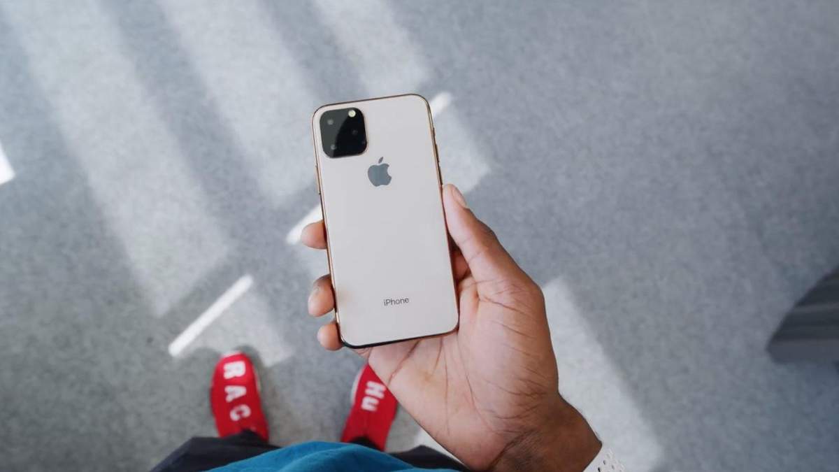Сколько нужно работать в Украине, чтобы заработать на iPhone 11 Pro Сколько нужно работать в Украине, чтобы заработать на iPhone 11 Pro