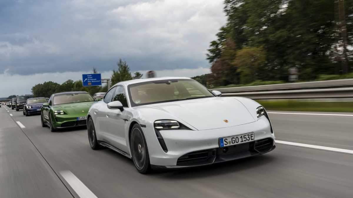 Перший електрокар компанії Porsche Tyacan Перший електрокар компанії Porsche Tyacan