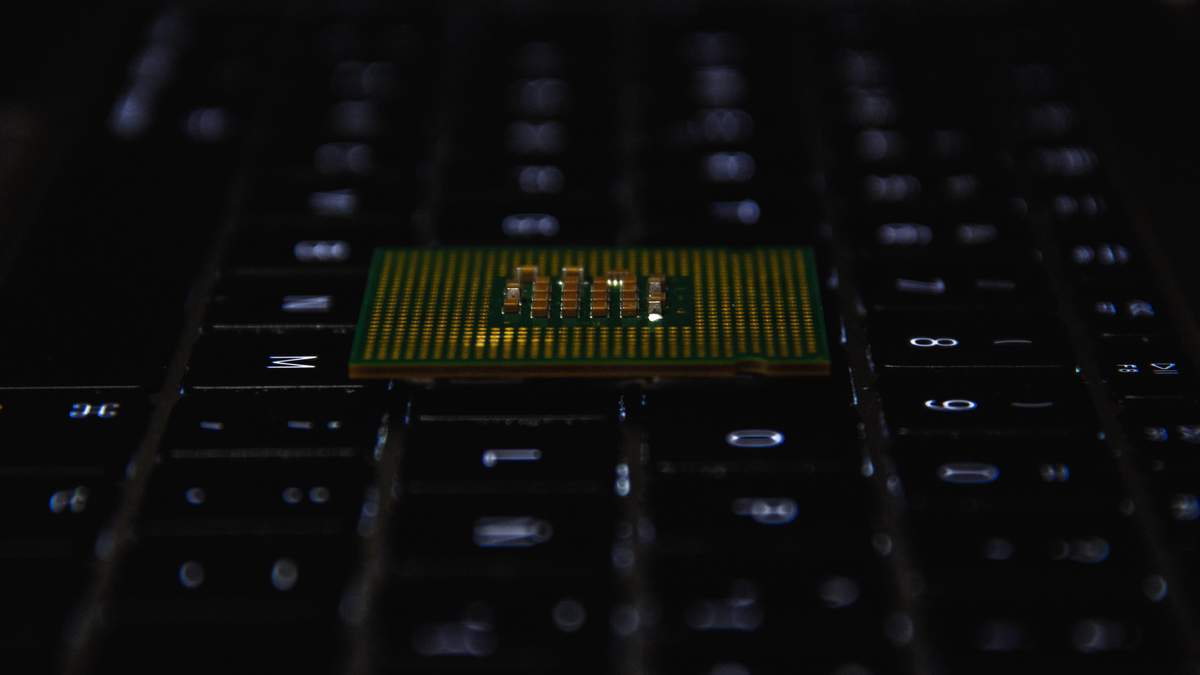 Интегрированная графика Intel не уступает решениям AMD и NVIDIA Интегрированная графика Intel не уступает решениям AMD и NVIDIA