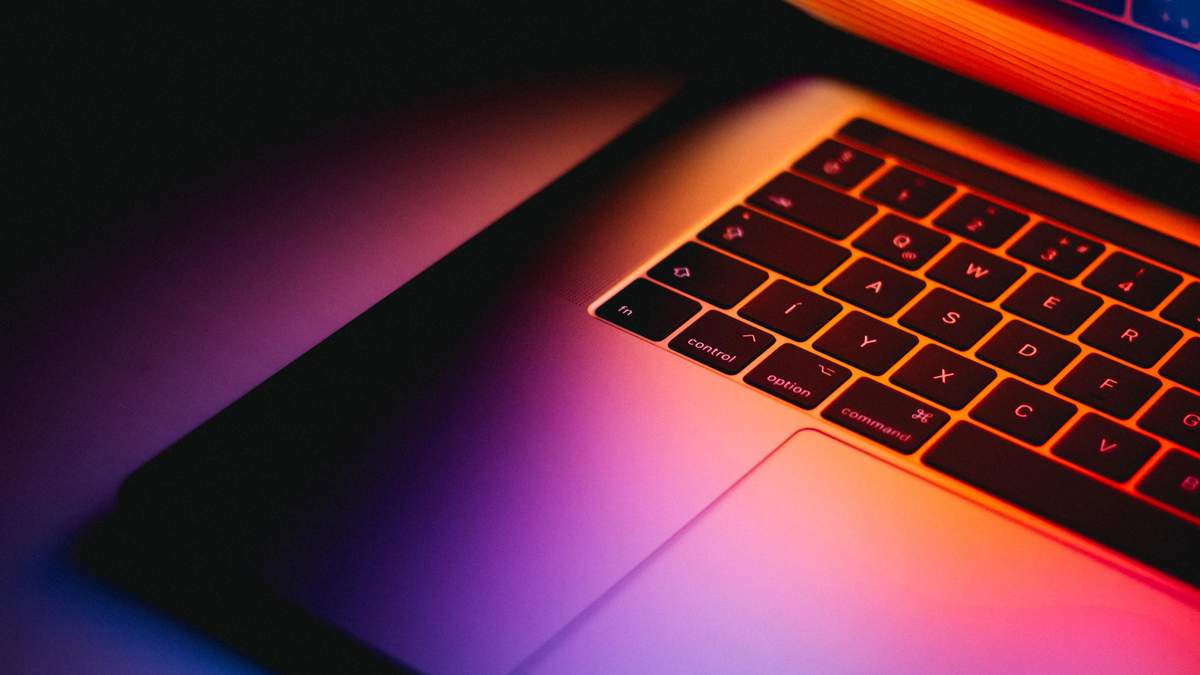 Створили пристрій, який перетворює смартфон в ноутбук Створили пристрій, який перетворює смартфон в ноутбук