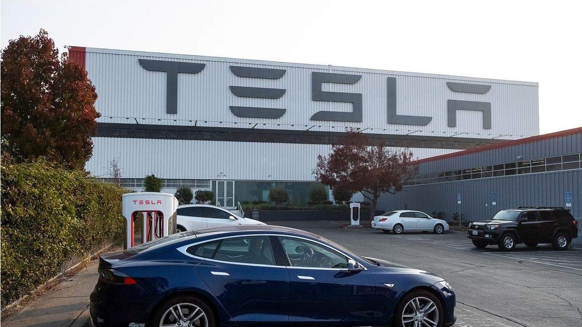Акции Tesla достигли исторического максимума Акции Tesla достигли исторического максимума