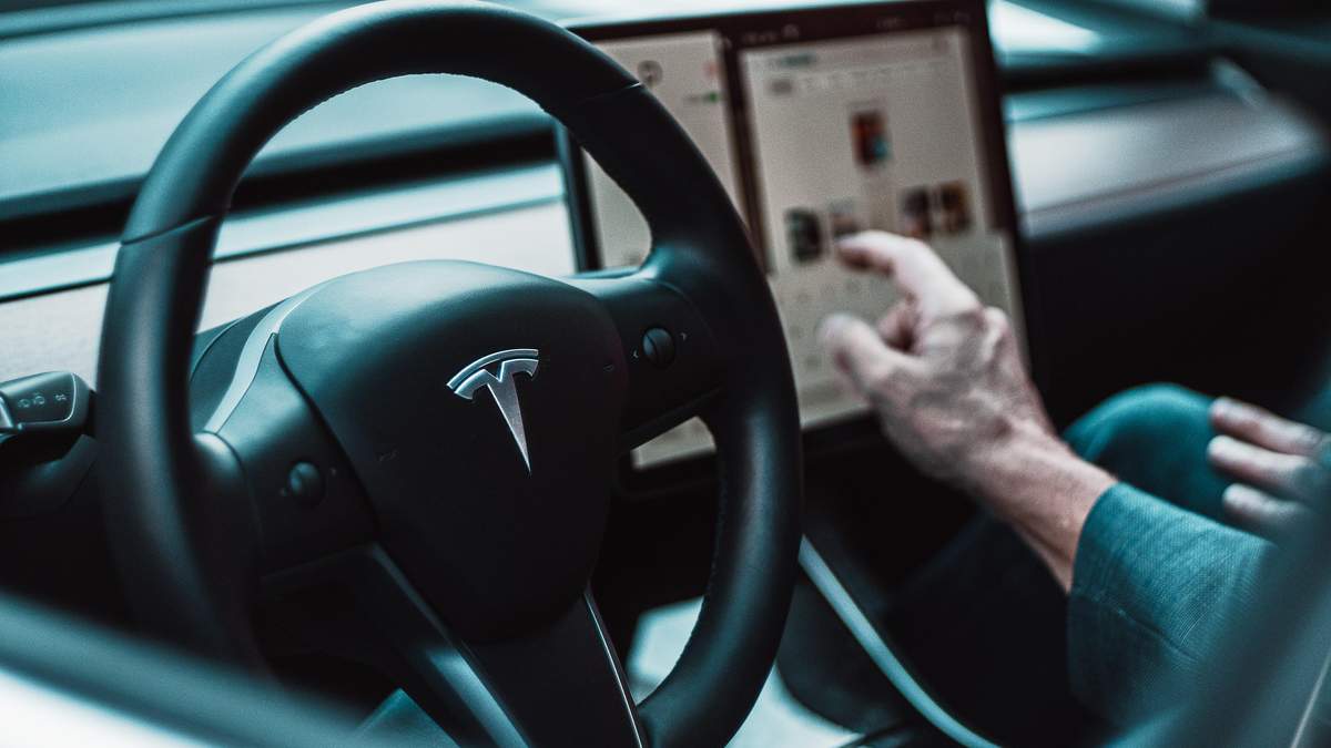 Китайские автомобили Tesla получили худшие характеристики Китайские автомобили Tesla получили худшие характеристики