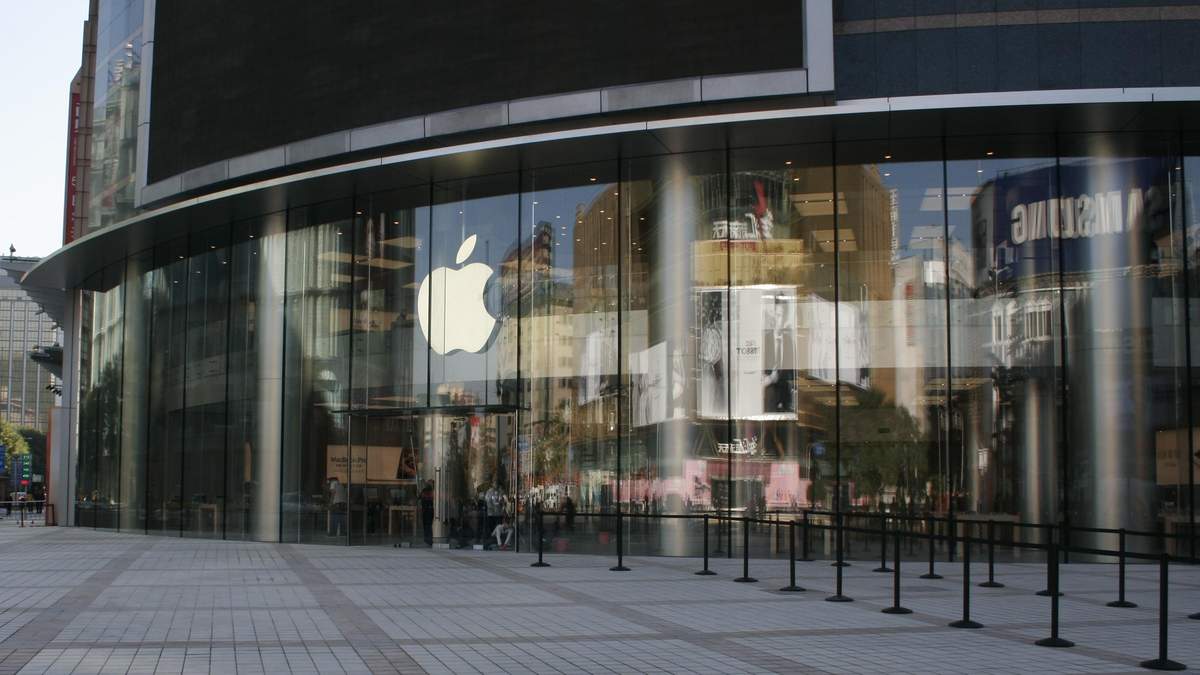 Магазини Apple в Китаї знову працюють Магазини Apple в Китаї знову працюють