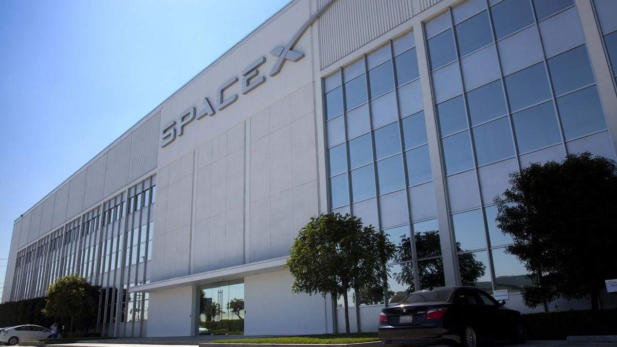 Штаб-квартира SpaceX Готорн, США Штаб-квартира SpaceX Готорн, США