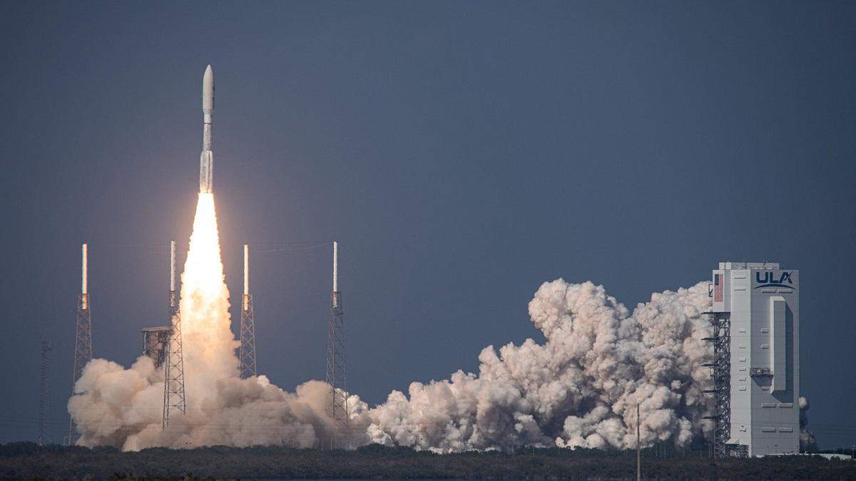 Ракета Atlas V успішно запущена США – фото Ракета Atlas V успішно запущена США – фото