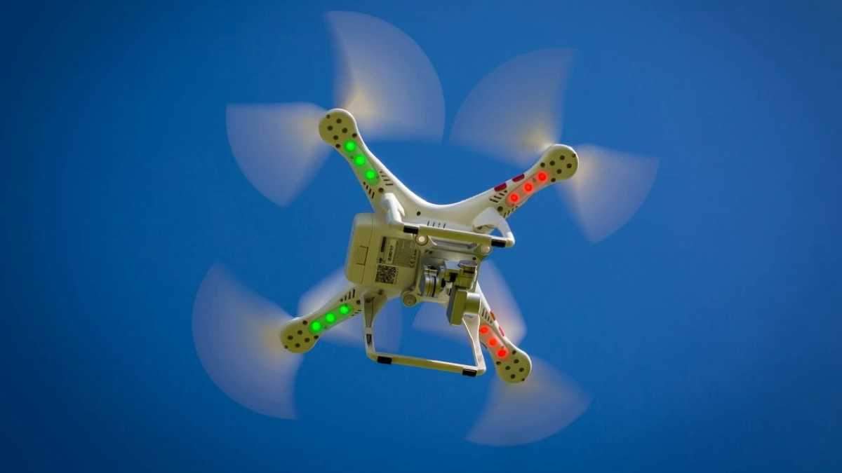 Дрон для пошуку хворих на коронавірус Дрон для пошуку хворих на коронавірус
