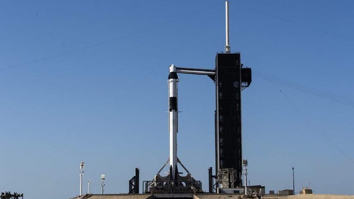 Запуск ракеты Falcon 9 и Crew Dragon перенесли – причина Запуск ракеты Falcon 9 и Crew Dragon перенесли – причина