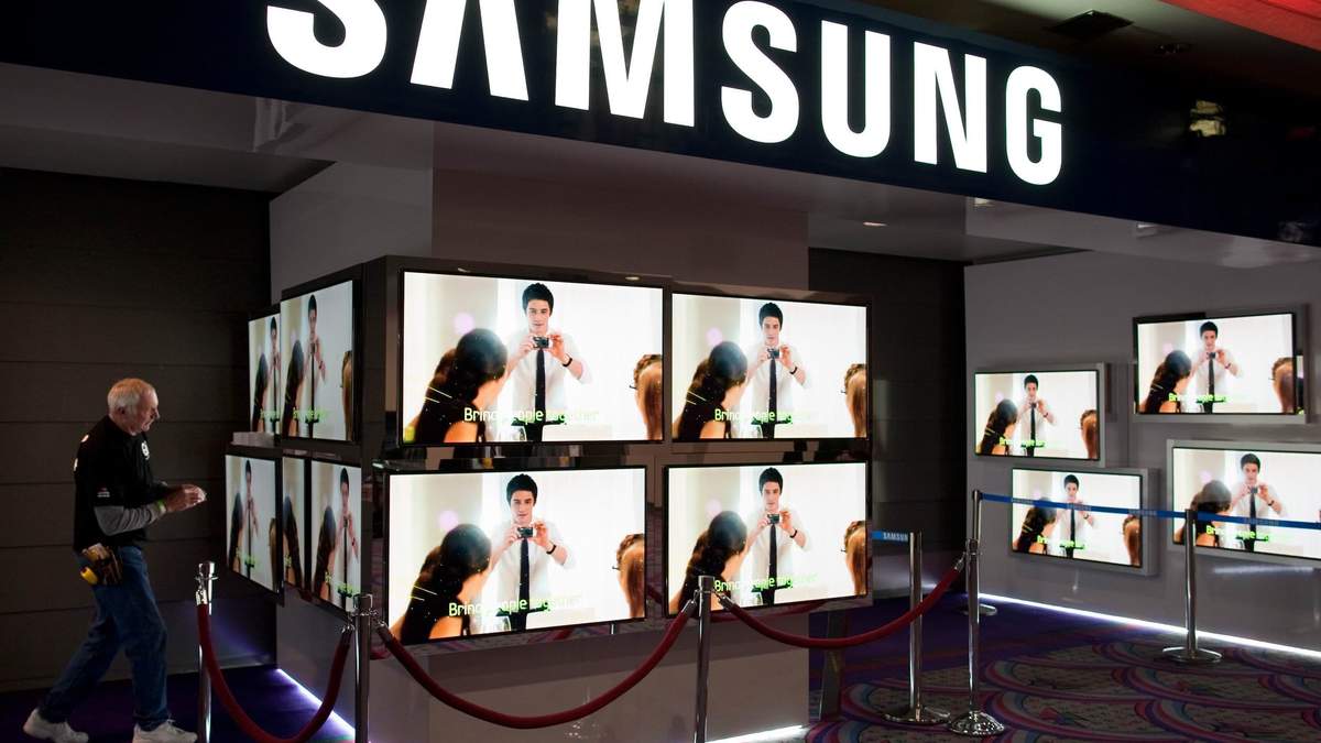 Сотрудников Samsung арестовали за шпионаж Сотрудников Samsung арестовали за шпионаж