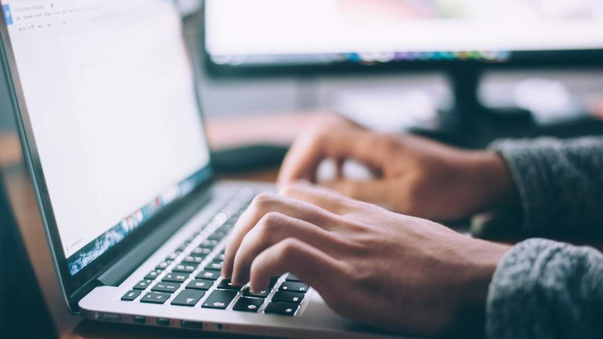 Білоруські IT-шники у відчаї через проблеми з інтернетом Білоруські IT-шники у відчаї через проблеми з інтернетом