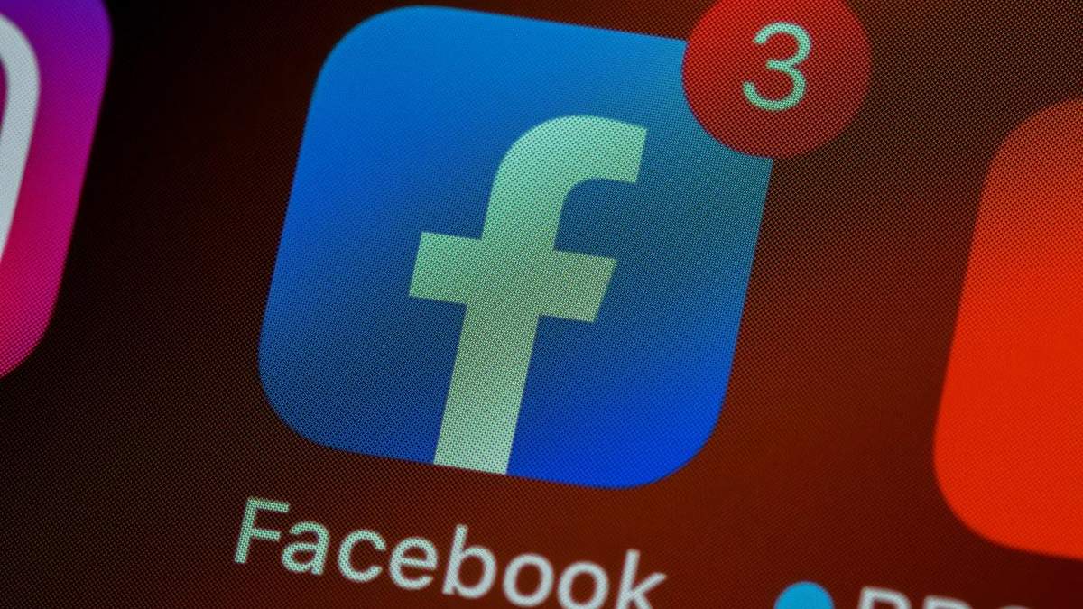 Facebook влаштував чистку фейкових сторінок Facebook влаштував чистку фейкових сторінок