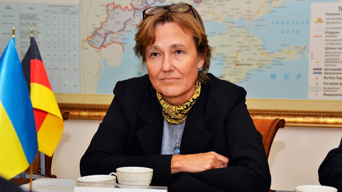 Посол Німеччини Анка Фельдгузен Посол Німеччини Анка Фельдгузен