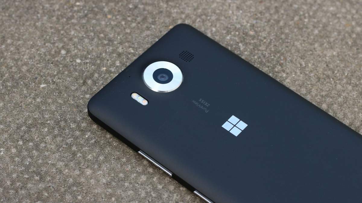 Adobe Photoshop запустили на смартфоні Microsoft Lumia Adobe Photoshop запустили на смартфоні Microsoft Lumia